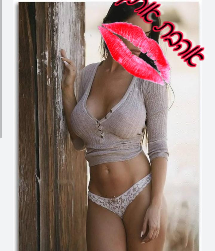 בחורה שווה במיוחד – חולון